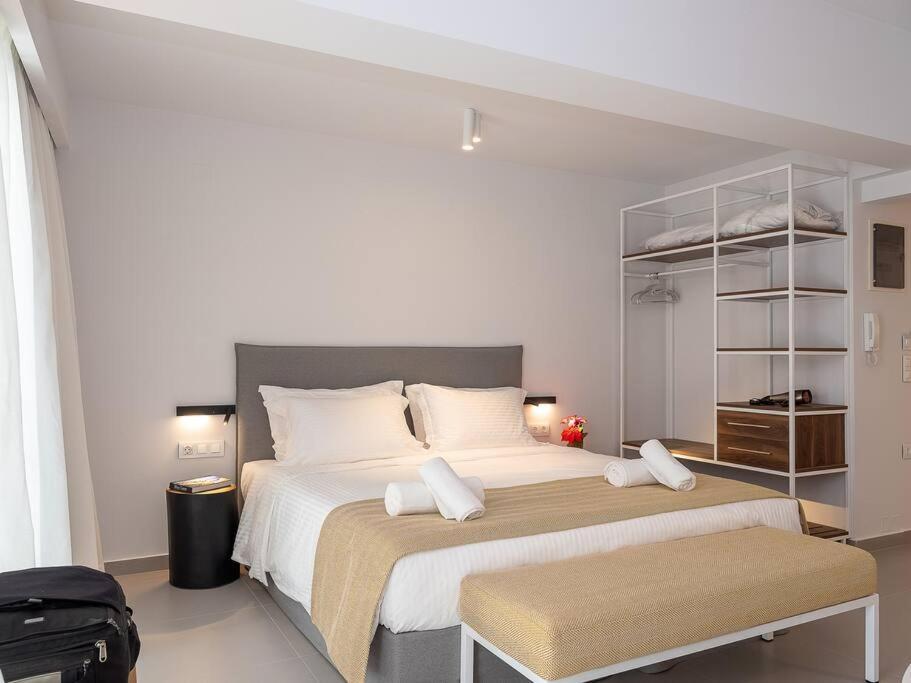 Electra Luxury Apartment At The Heraklion Center Exterior photo